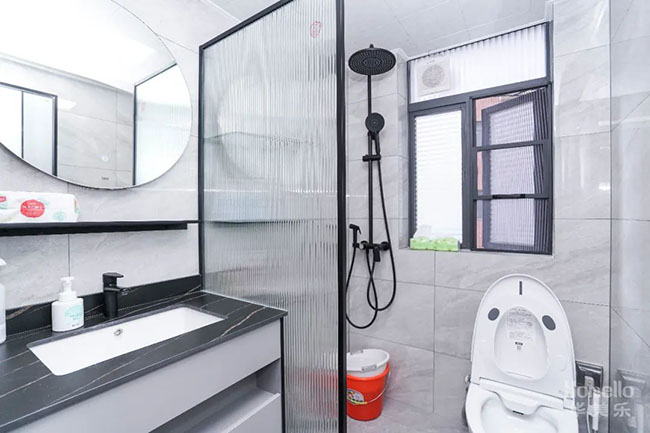 打造室內(nèi)陽臺(tái)形成大橫廳，讓80㎡三居室擁有寬敞舒適的生活空間